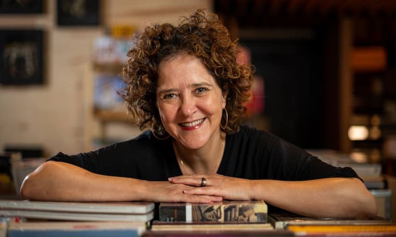 Autora Carla Madeira